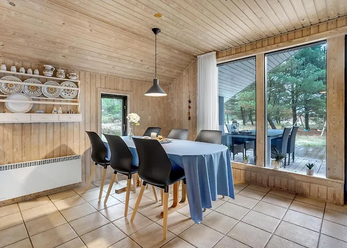 Three-bedroom In Nyaraló *